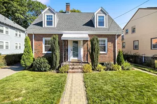 31 Zeller St, Boston, MA 02131 - Photo 1