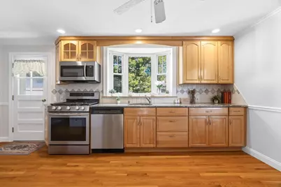 31 Zeller St, Boston, MA 02131 - Photo 15