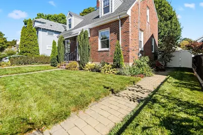 31 Zeller St, Boston, MA 02131 - Photo 39
