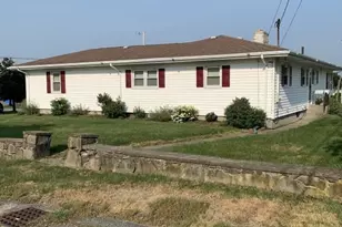 156 Eastview Ave, Somerset, MA 02726 - Photo 3