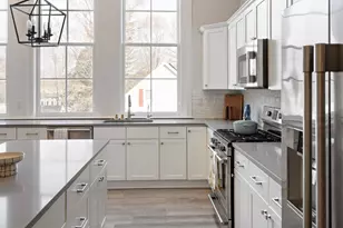 10 Congress St, Amesbury, MA 01913 - Photo 3