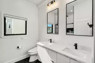 86 Princeton St, Boston, MA 02128 - Photo 19