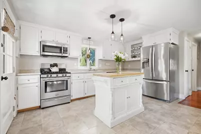 27 Pickering Street, Danvers, MA 01923 - Photo 3