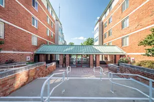 183 Oak St, Newton, MA 02464 - Photo 3