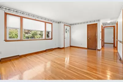 163 Center St, Groveland, MA 01834 - Photo 5