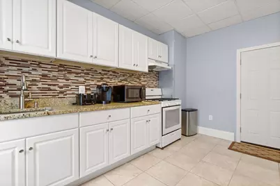 110 Malden St #2F, Everett, MA 02149 - Photo 5