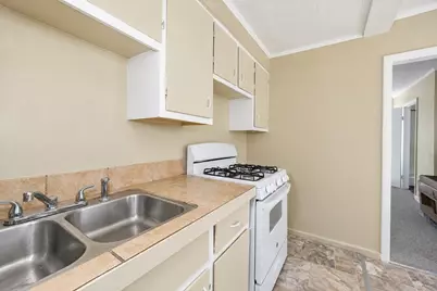 64 Tremont St, Fall River, MA 02720 - Photo 17