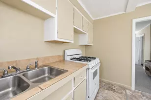 64 Tremont St, Fall River, MA 02720 - Photo 17