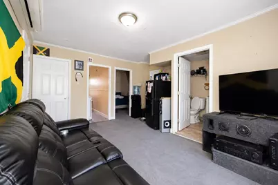 64 Tremont St, Fall River, MA 02720 - Photo 5