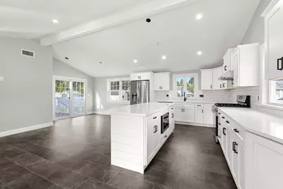 36 Macarthur Blvd, Danvers, MA 01923 - Photo 17