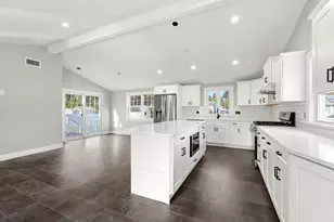 36 MacArthur Blvd, Danvers, MA 01923 - Photo 17