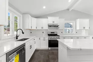 36 MacArthur Blvd, Danvers, MA 01923 - Photo 13