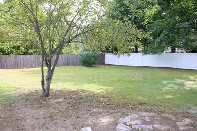 158 Woodcrest Rd, Springfield, MA 01029 - Photo 17