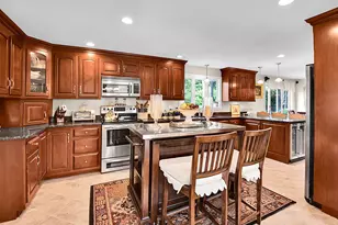 82 Bellingham Rd, Blackstone, MA 01504 - Photo 9
