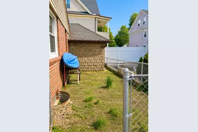 18 Pierce St, Malden, MA 02148 - Photo 3