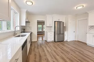 18 Pierce St, Malden, MA 02148 - Photo 5