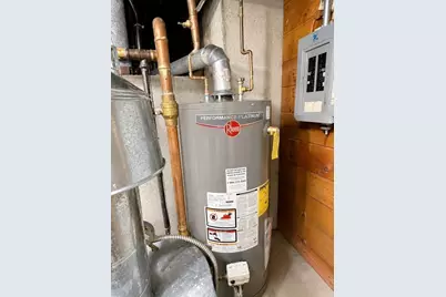 18 Pierce St, Malden, MA 02148 - Photo 35