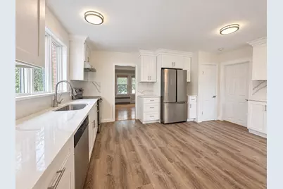 18 Pierce St, Malden, MA 02148 - Photo 7