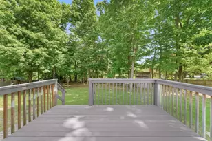 5 Tuckoosa Cir, Bridgewater, MA 02324 - Photo 9
