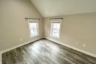 32 Jefferson St, Cambridge, MA 02141 - Photo 9