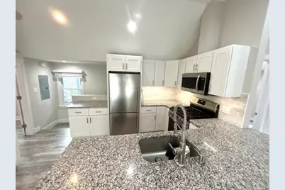 32 Jefferson St #1, Cambridge, MA 02141 - Photo 5