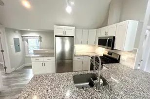 32 Jefferson St, Cambridge, MA 02141 - Photo 5