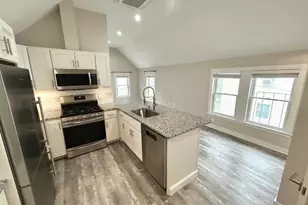 32 Jefferson St, Cambridge, MA 02141 - Photo 3