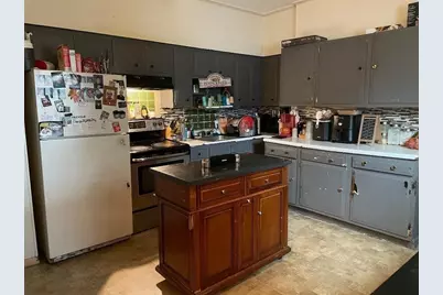11 Center Street, Holyoke, MA 01040 - Photo 13