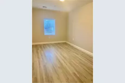 4380 North Main Street #G 5, Fall River, MA 02720 - Photo 3