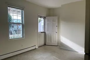 13 Center St, Holyoke, MA 01040 - Photo 11