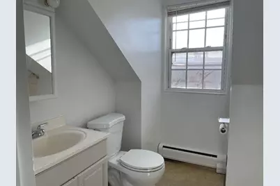 13 Center Street, Holyoke, MA 01040 - Photo 21