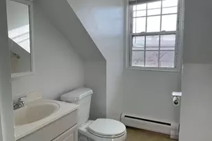 13 Center St, Holyoke, MA 01040 - Photo 21