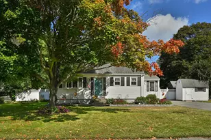 9 Parker Rd, Groveland, MA 01834 - Photo 3