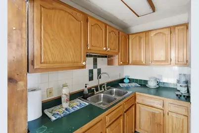 7 Preston St, Worcester, MA 01610 - Photo 5