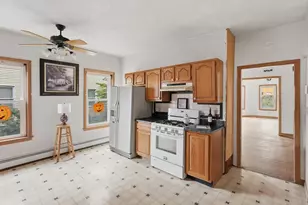 7 Preston St, Worcester, MA 01610 - Photo 3