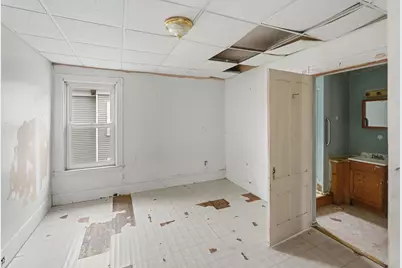 7 Preston St, Worcester, MA 01610 - Photo 29
