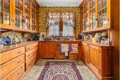 2 Military Rd, Worcester, MA 01609 - Photo 13