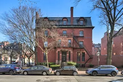 164 Marlborough St, Boston, MA 02116 - Photo 1