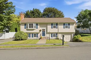 136 Maplewood Rd, Lynn, MA 01904 - Photo 1