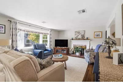 136 Maplewood Rd, Lynn, MA 01904 - Photo 3