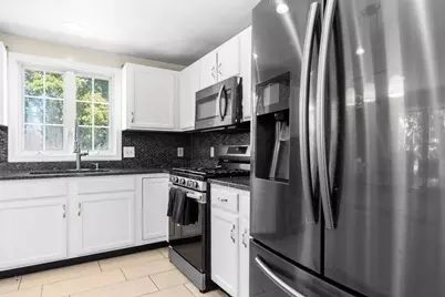 39 Frost Ave, Brockton, MA 02301 - Photo 5