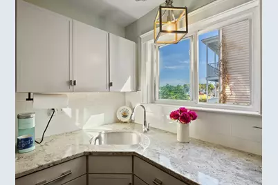 23 Green St #1R, Salem, MA 01970 - Photo 17