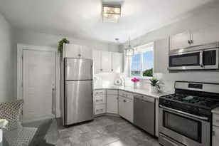 23 Green St, Salem, MA 01970 - Photo 5