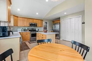 10 Crab Apple Ln, Franklin, MA 02038 - Photo 13