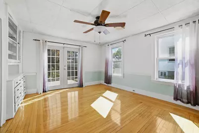 36 Putnam Ave, Lowell, MA 01851 - Photo 9