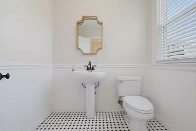 32 Elmwood Avenue, Winthrop, MA 02152 - Photo 19