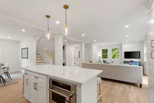 318 Essex Ave, Gloucester, MA 01930 - Photo 7