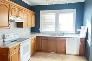 10 Mineral St, Reading, MA 01867 - Photo 3
