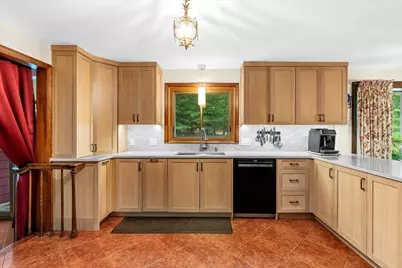 331 Mountain St, Sharon, MA 02067 - Photo 9