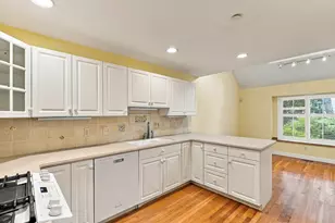 104 Dahlia Dr, Wayland, MA 01778 - Photo 9